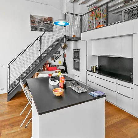 Magnifique Loft De 180m2 Avec Jacuzzi Et Fitness Genève